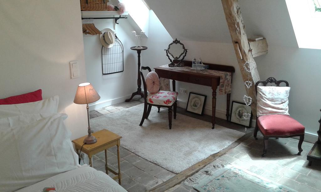 La Cle Des Jardins Bed & Breakfast Nouatre Exterior photo