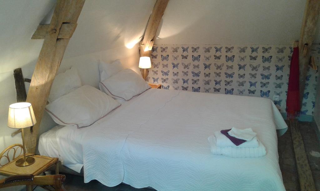 La Cle Des Jardins Bed & Breakfast Nouatre Exterior photo