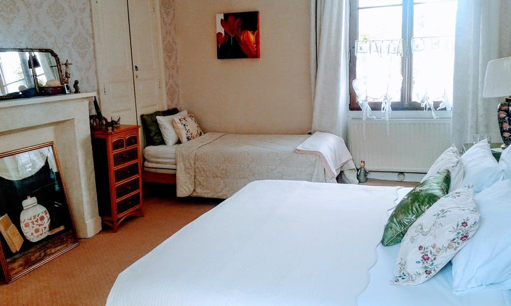 La Cle Des Jardins Bed & Breakfast Nouatre Exterior photo