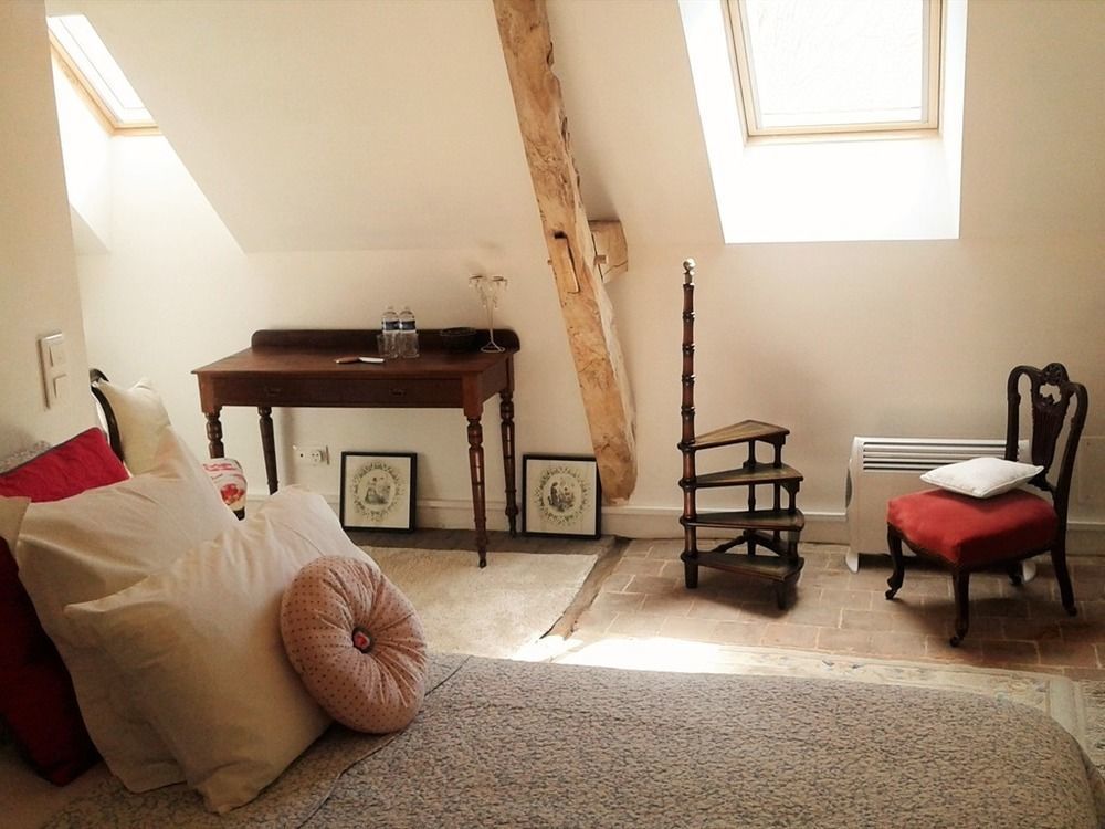 La Cle Des Jardins Bed & Breakfast Nouatre Exterior photo